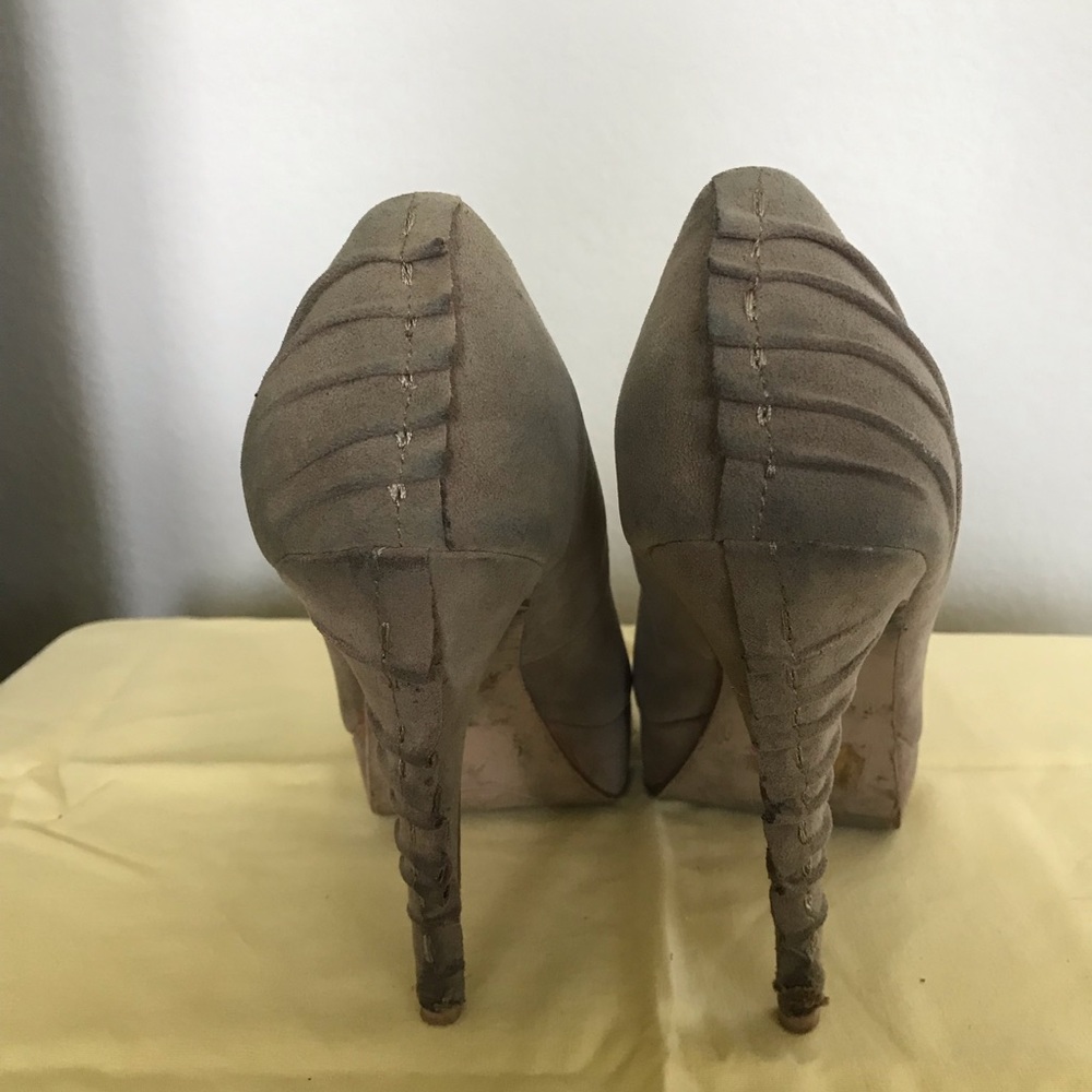 Tan heels